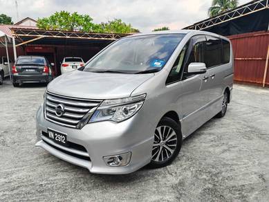 Nissan SERENA 2.0 S-HYBRID PREMIUM REVERSECAM
