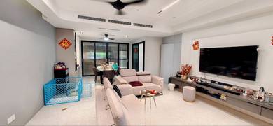 Seri Chimera | 3 Storey | Fully Renovated |  Modern & Cozy | Kolombong