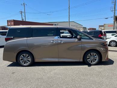 Toyota ALPHARD 2.5 Z NEW CAR BRONZE COLOR