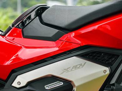 2022 Honda X-ADV 750 V2 - Grand Prix Red