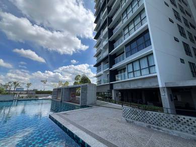 Urban Residences/ New unit/ Lease 999 / City area/ Basic Furniture