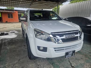 Isuzu D-MAX 2.5 4x4 DUAL CAB (M)