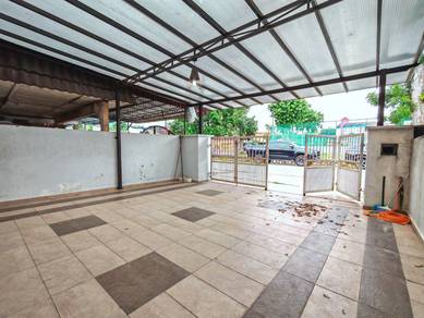 FACING PLAYGROUND Single Storey Taman Sri Serdang near UPM