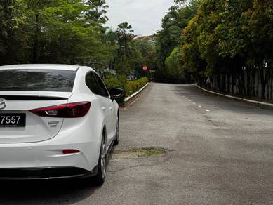 Mazda 3 2.0 SEDAN HIGH SKYACTIV (A) Full Loan