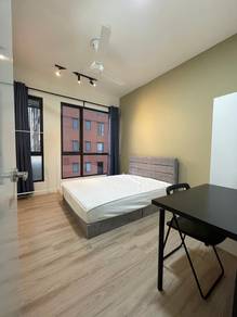 Emerald 9 Medium Room – Steps from MRT Taman Suntex- 1 Month Deposit