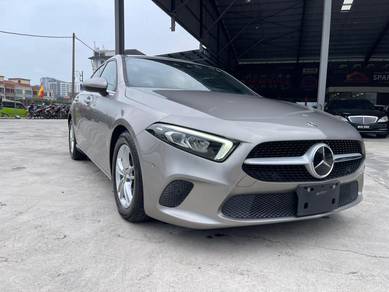 Mercedes Benz A180 1.3 SEDAN (A)