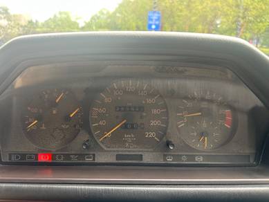 Mercedes Benz 200E 2.0 (A)