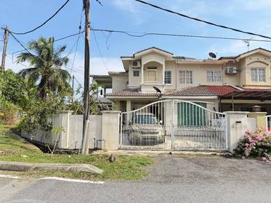 Double Storey Corner Lot Taman Equine Lestari Perdana 8 Seri Kembangan
