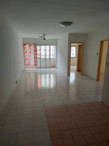 [Vacant now] Flora Damansara Block E, Damansara Perdana, well maintain