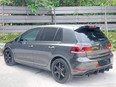 Volkswagen GOLF 2.0 GTi (A)