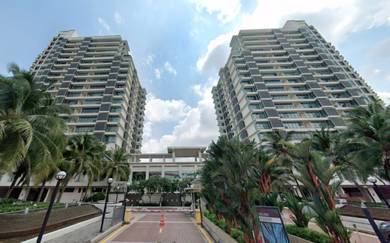 Saujana Residency Fully Furnished Master Room Near LRT/KTM for Rent!!