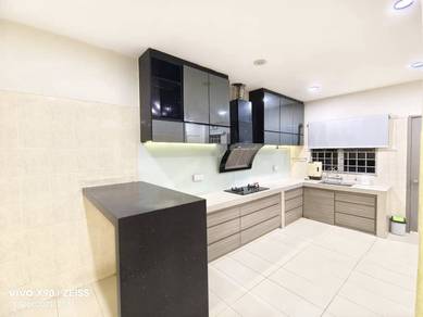 Facing Open 5R3B 2 Storey BPP Equine Putra Permai MRT Seri Kembangan