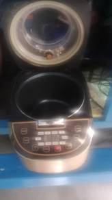 Periuk nasi percuma dapur 