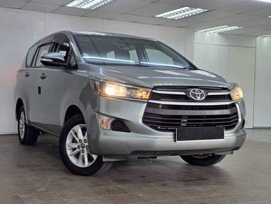 Toyota INNOVA 2.0 E (A) 8 seater carking