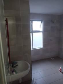 Penthouse at half price near LRT