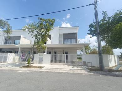 Rumah 2 Tingkat Fully Furnished untuk disewa,Kluang