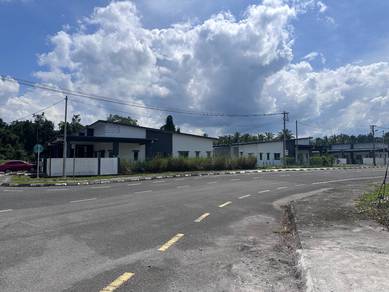 Stakan Single Storey Corner Big Land size For Sale