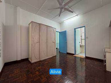 Corner Unit | Spacious Land | Double Storey | Damai