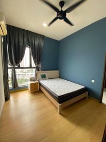 Big Master Bedroom (beside clubhouse/food eateries) for rent-near ciq