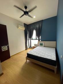 Big Master Bedroom (beside clubhouse/food eateries) for rent-near ciq