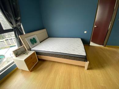 Big Master Bedroom (beside clubhouse/food eateries) for rent-near ciq