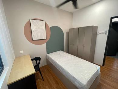 ( Nice Room ) Armani UCSi Residence 2 Medium Room For Rent