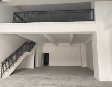 Double Storey Shop Lot Equine Residence Seri Kembangan