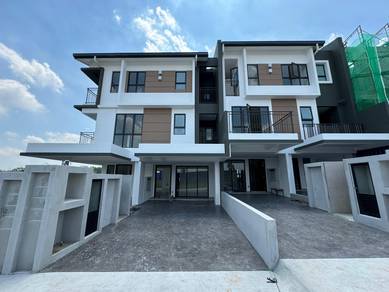 AURELIA 3 Storey Townhouse – BB SALAK TINGGI  (HILLTOP VIEW)