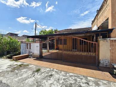 CORNER LOT 2 Storey Terrace Taman Sri Serdang, Seri Kembangan