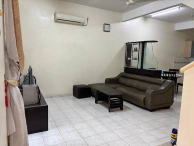 Double Storey House 4Bedrooms Full Furnish @ Austin Perdana Lake Palm