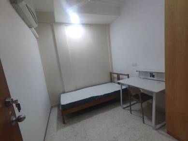 Mix unit room for rent with Free Wifi and Water at Pjs 7 nearby Taylor