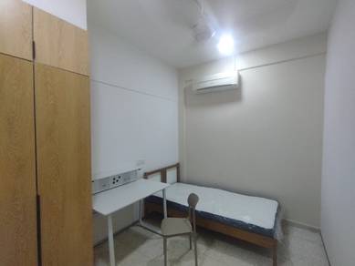 Mix unit room for rent with Free Wifi and Water at Pjs 7 nearby Taylor