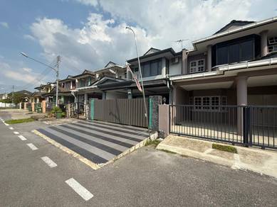 Double Storey Terrace Intermediate @ Jalan Kapor, Stapok Kuching