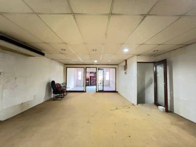 1st Floor Office 1200sqft, Facing road Easy Access