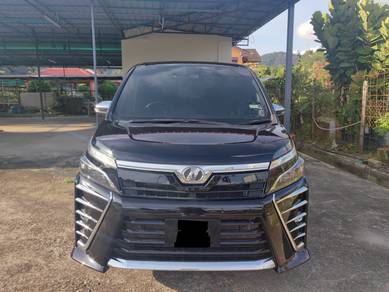 Toyota VOXY 2.0 ZS KIRAMEKI II (A)