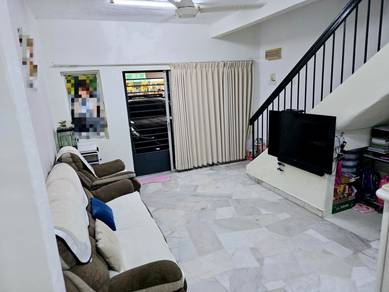 (✅BEST DEAL✅) 2 storey Taman Selayang Jaya Renovated✅ 3rooms✅