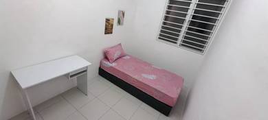 Vista Wirajaya 2 Middle Room Mixed Gender Unit,walk to LRT Taman Melat