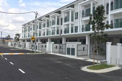 3 Storey Taman Aman Permai, Bangi For Sell