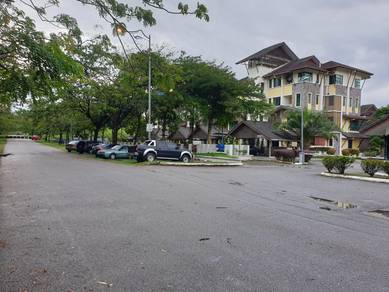 Avenue 2 Lake Valley Bandar Tun Hussein Onn Cheras Townhouse for sale
