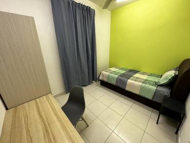 Newly Refurbished  Large Super SINGLE room|Setia Taipan,Setia Alam
