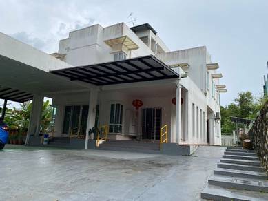 Big Double Storey Bungalow For Sale @ Rasah Kemayan, Seremban 2