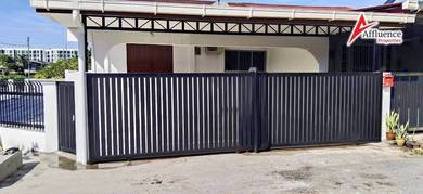 Single Storey Terrace House Corner Unit[3rd 1/2 mile ,Jalan Batu Kawa]