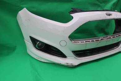 FORD FIESTA FRONT BUMPEr