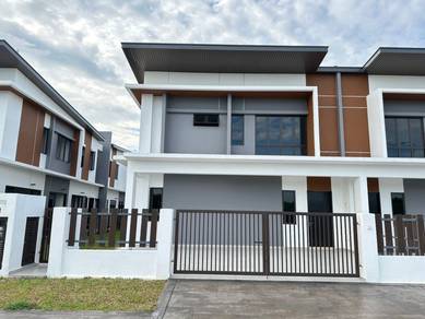 Bandar bestari  Green Pines Semi d  Facing no house  4+1 bedrooms