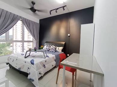[FEMALE UNIT] Master room for rent at Platinum Splendor