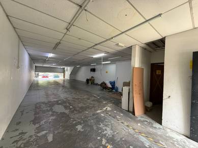 Molek 1/8 24*100Sqft Ground Floor Taman Molek Johor