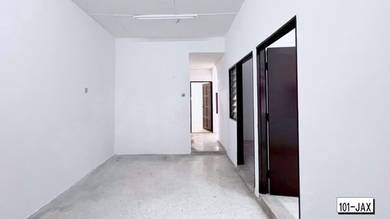 FULL LOAN Taman Klang Utama 1 Storey House 22x75 4R2B Good Condition