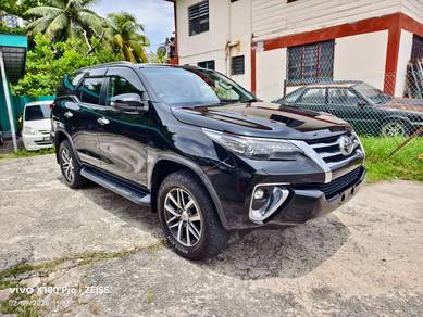 Toyota FORTUNER 2.7 SRZ (A)