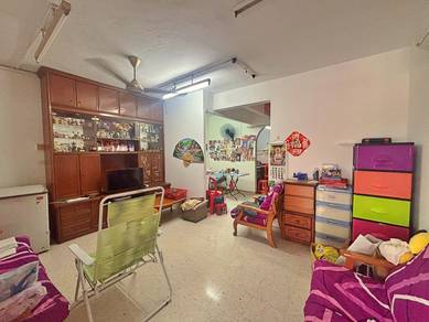 3 Sty House @ Taman Bukit Intan, Sri Petaling, Freehold, Super Cheap
