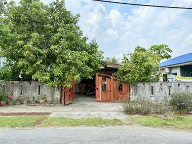 Rumah Lot Kawasan Kampung. Tidak Jauh Dari Bandar Ipoh!